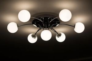 Nowoczesny system hydroponiczny z oświetleniem LED w inteligentnym domu