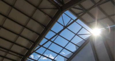 Detal konstrukcji dachu z płyt warstwowych