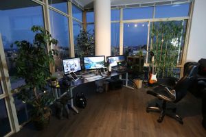 Biuro w Domu: Ergonomiczne zasady dla produktywności i komfortu pracy zdalnej.