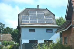 Zintegrowane panele PV: Kiedy dach staje się elektrownią
