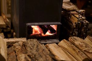 Kuchenka na drewno: Gotowanie i ogrzewanie w jednym