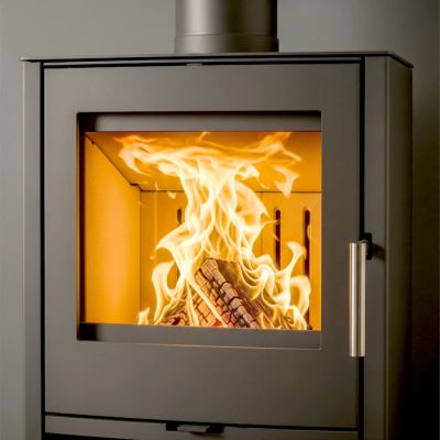 Piec na Drewno i Magazyn Ciepła z Minimum Dwóch Mauserów IBC: Bezpieczeństwo i Długie Ciepło w Domu Pasywnym