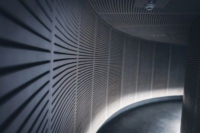 Nowoczesne panele akustyczne redukujące echo w pomieszczeniu