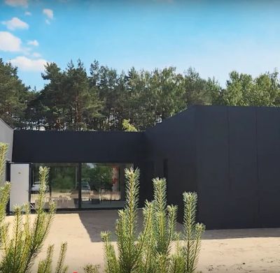 Dom Modelowy z Płyt Warstwowych PIR na Szkielecie Stalowym – Relacja z Budowy w Filmie TipTopDom & Balex Metal